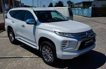 Mitsubishi Pajero Sport Instyle