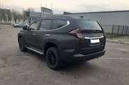 Mitsubishi Pajero Sport Instyle