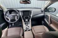 Mitsubishi Pajero Sport Instyle