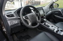 Mitsubishi Pajero Sport Instyle