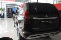 Mitsubishi Pajero Sport Instyle