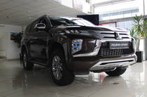 Mitsubishi Pajero Sport Instyle