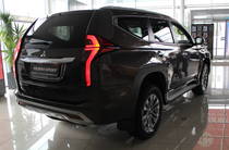 Mitsubishi Pajero Sport Instyle