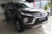 Mitsubishi Pajero Sport Instyle