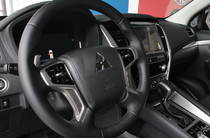 Mitsubishi Pajero Sport Instyle