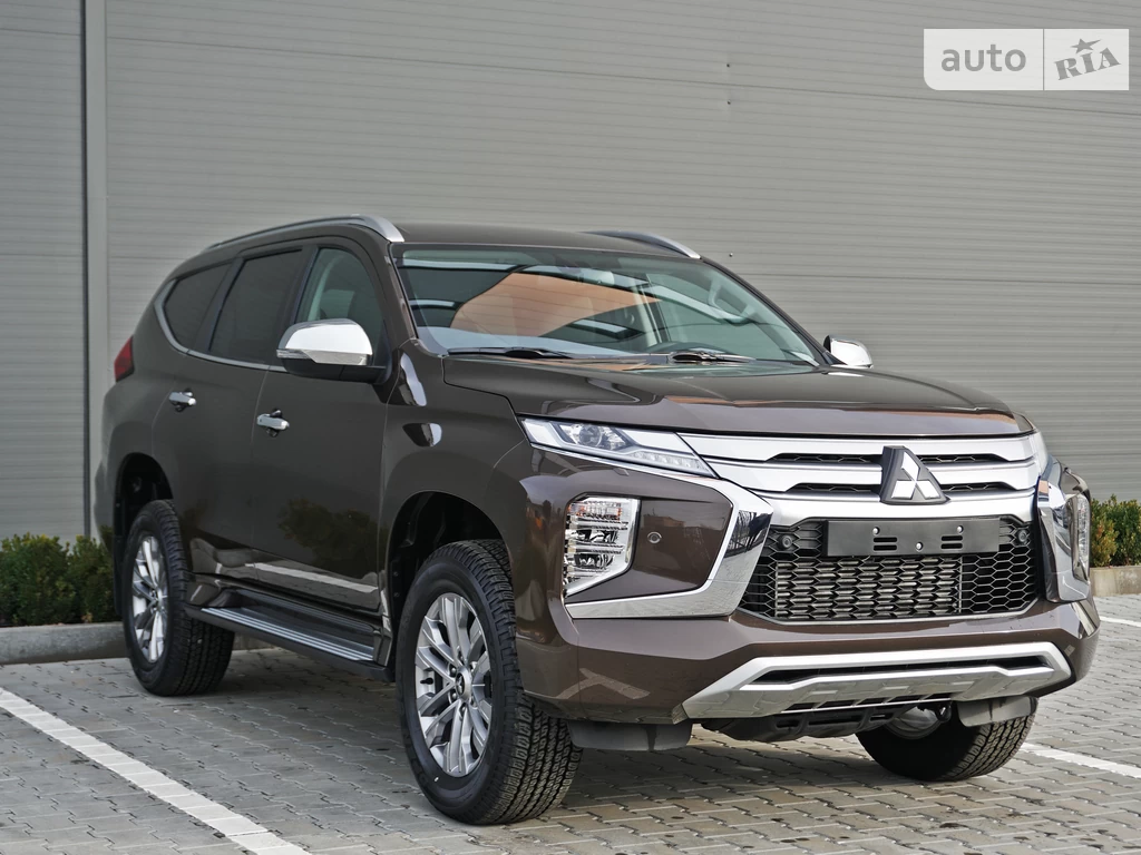 Mitsubishi Pajero Sport Instyle