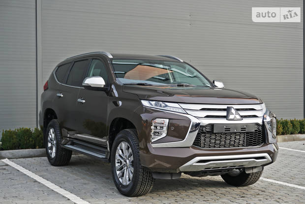 Mitsubishi Pajero Sport Instyle