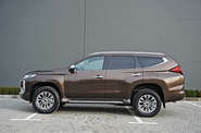 Mitsubishi Pajero Sport Instyle