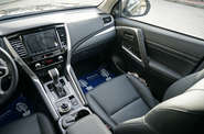 Mitsubishi Pajero Sport Instyle