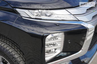 Mitsubishi Pajero Sport 2023 Intense