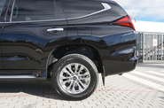 Mitsubishi Pajero Sport Instyle