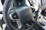 Mitsubishi Pajero Sport Intense