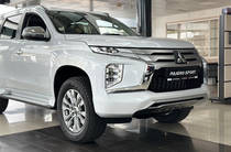 Mitsubishi Pajero Sport Intense