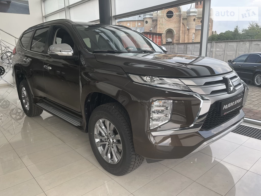 Mitsubishi Pajero Sport Intense