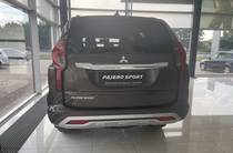 Mitsubishi Pajero Sport Intense