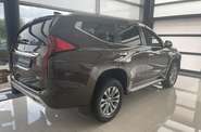 Mitsubishi Pajero Sport Intense