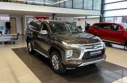 Mitsubishi Pajero Sport Intense