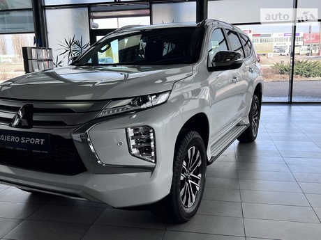 Mitsubishi Pajero Sport 2024