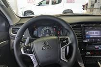 Mitsubishi Pajero Sport Instyle