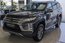 Mitsubishi Pajero Sport Instyle