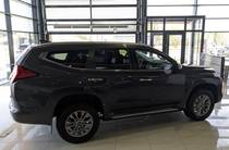 Mitsubishi Pajero Sport Instyle