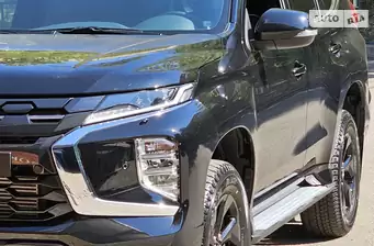 Mitsubishi Pajero Sport