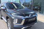 Mitsubishi Pajero Sport Instyle