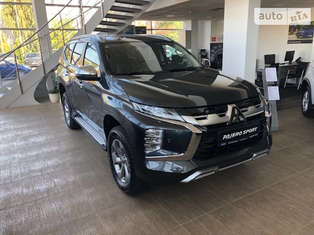 Mitsubishi Pajero Sport Instyle