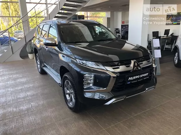 Mitsubishi Pajero Sport Instyle