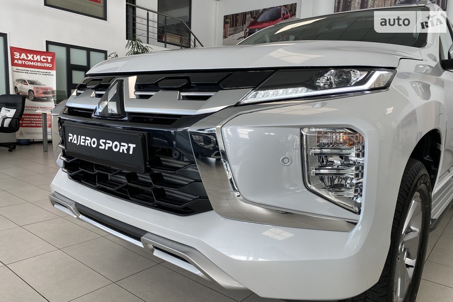 Mitsubishi Pajero Sport - фото 6