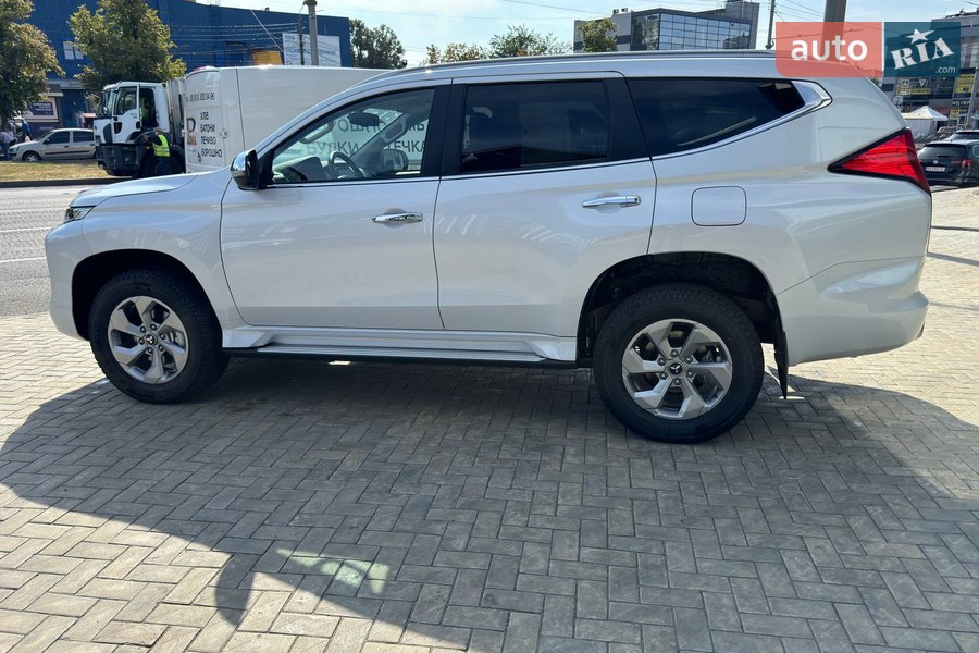 Mitsubishi Pajero Sport - фото 5