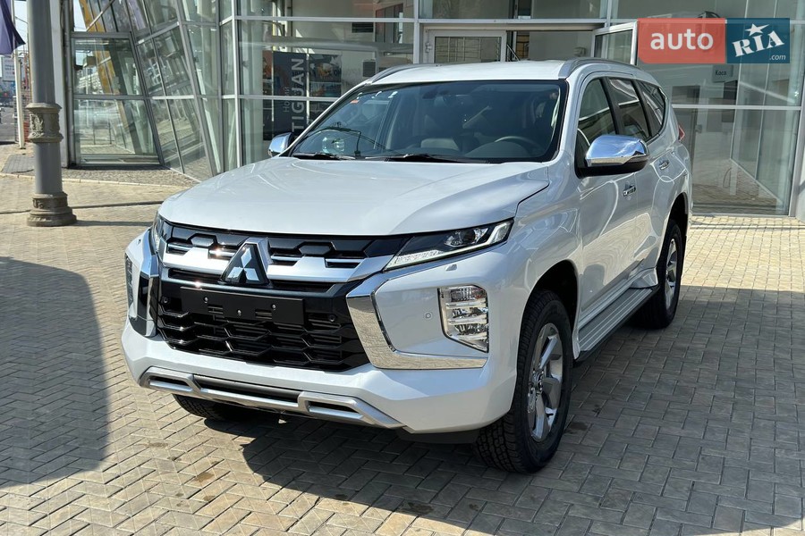 Mitsubishi Pajero Sport - фото 8