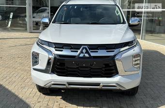 Mitsubishi Pajero Sport 2024 Instyle