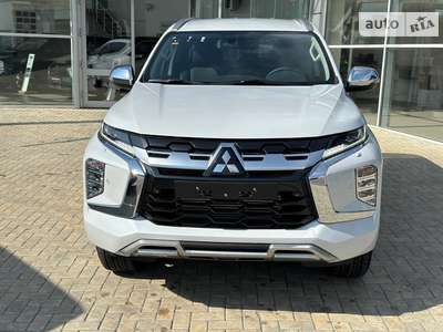 Mitsubishi Pajero Sport 2024 Instyle