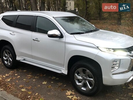 Mitsubishi Pajero Sport 2024