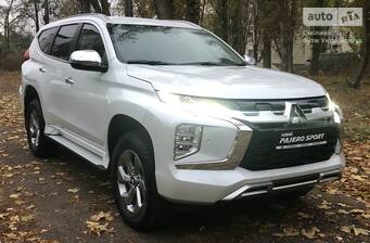 Mitsubishi Pajero Sport 2024 Instyle