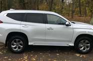 Mitsubishi Pajero Sport Instyle