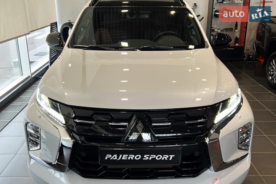 Mitsubishi Pajero Sport - фото 1