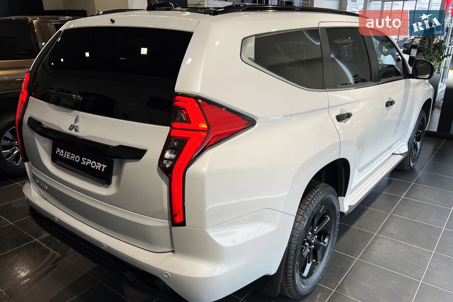 Mitsubishi Pajero Sport - фото 6