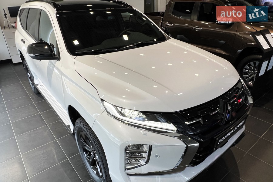Mitsubishi Pajero Sport - фото 3