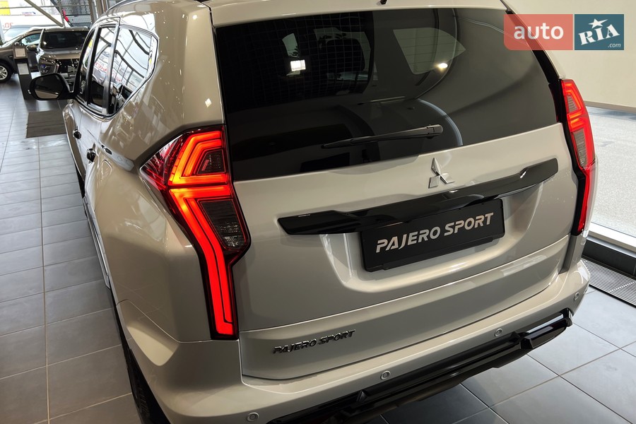 Mitsubishi Pajero Sport - фото 8