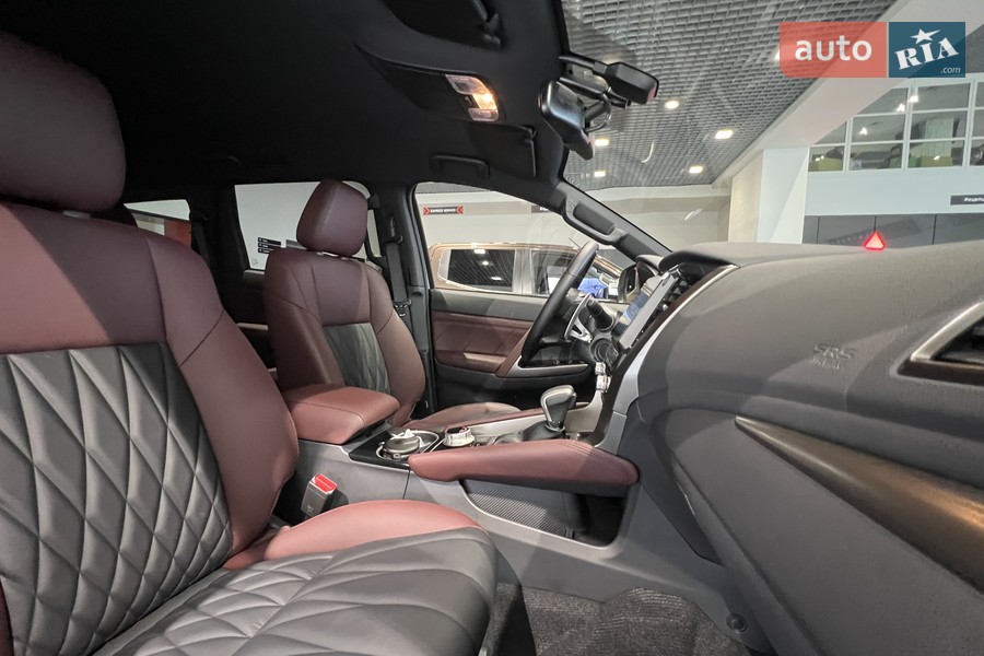 Mitsubishi Pajero Sport - фото 14