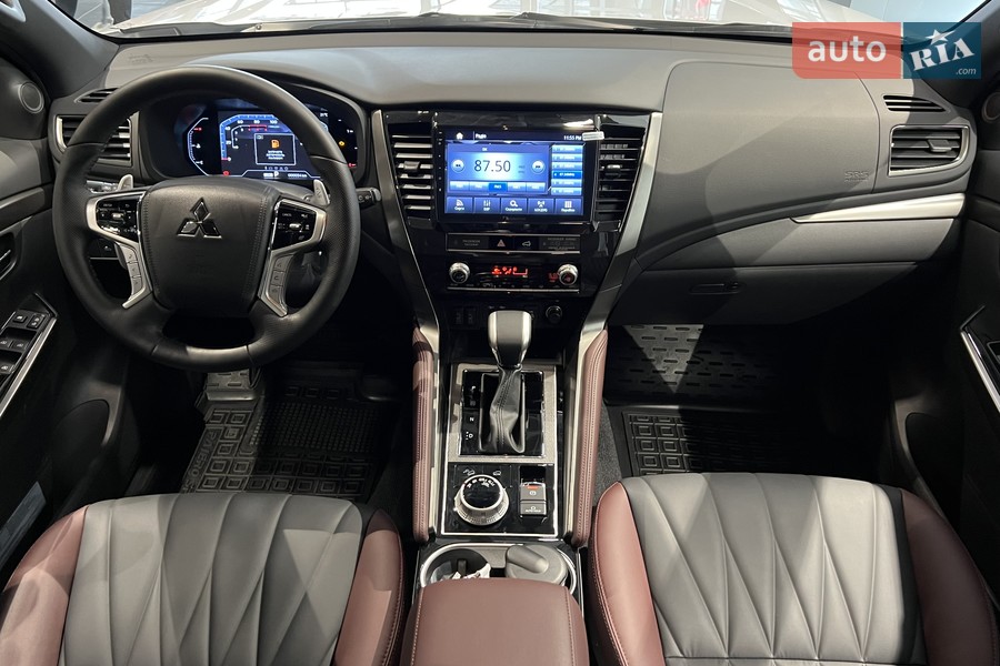 Mitsubishi Pajero Sport - фото 24