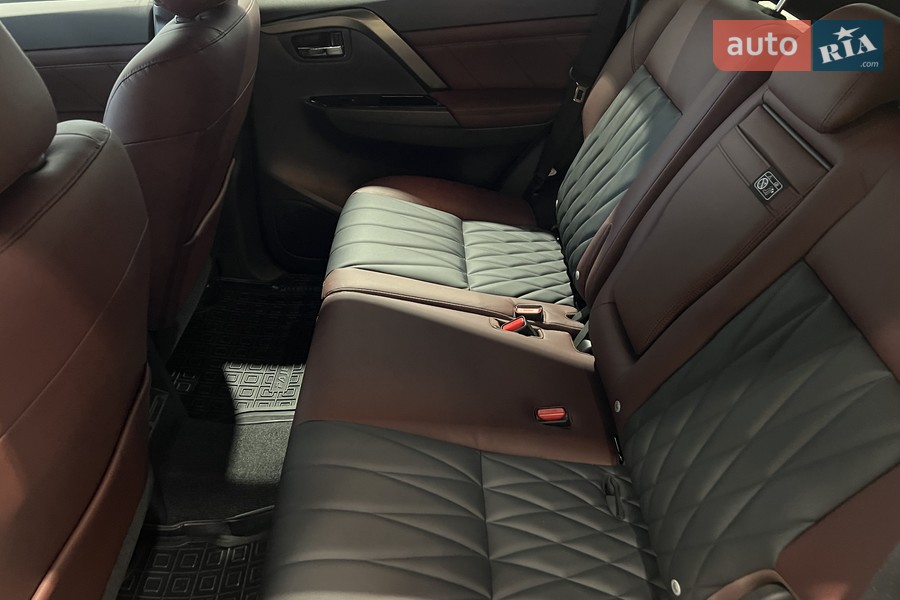 Mitsubishi Pajero Sport - фото 23