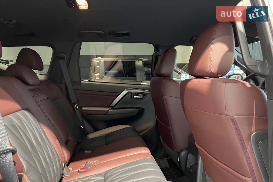 Mitsubishi Pajero Sport - фото 31