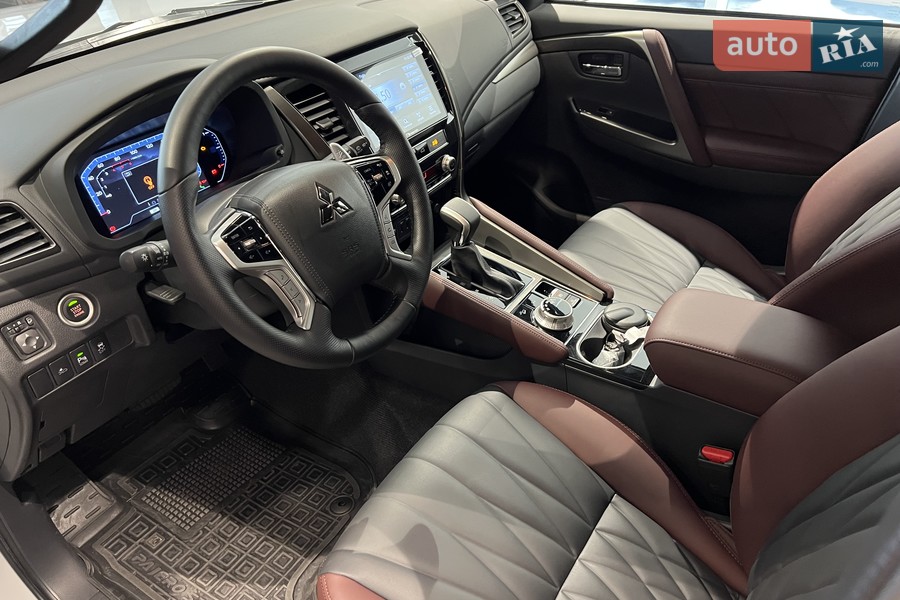 Mitsubishi Pajero Sport - фото 19