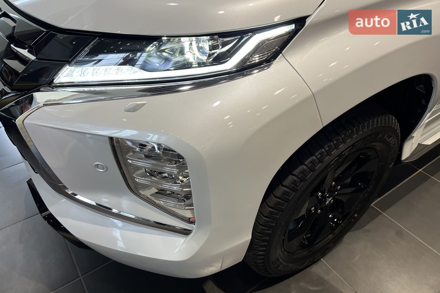 Mitsubishi Pajero Sport - фото 20