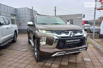 Mitsubishi Pajero Sport 2025 Instyle