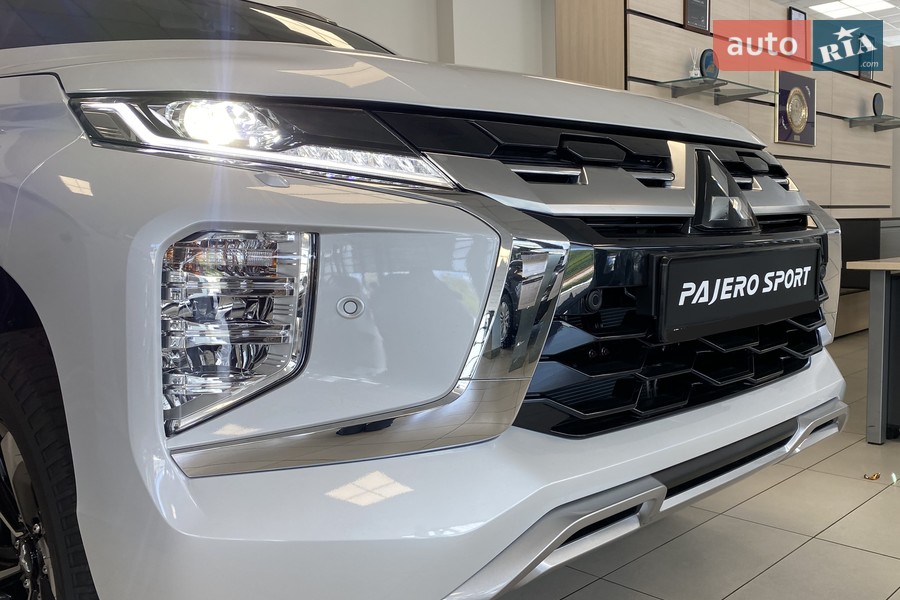 Mitsubishi Pajero Sport - фото 4