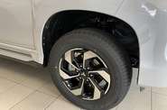 Mitsubishi Pajero Sport - фото 10